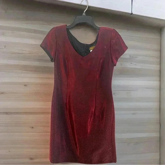 Virgo II Vintage Dark Red Lined Short Sleeve Dress Black Velvet Polka Dot Size 8 - Picture 1 of 8